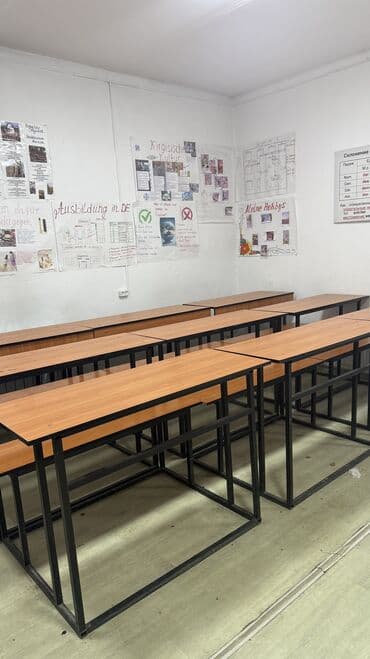 Учебные парты/столы для класса - Тип: двухместные прямоугольные парты at lalafo.kg Учебные парты/столы для класса - Тип: двухместные прямоугольные парты