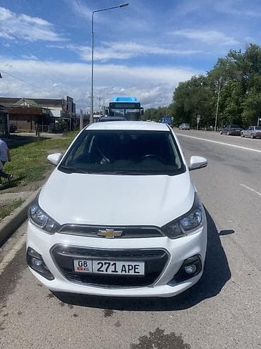 Транспорт: Chevrolet Spark: 2018 г., 1 л, Кол менен иштөөчү, Бензин, Хетчбек — 1