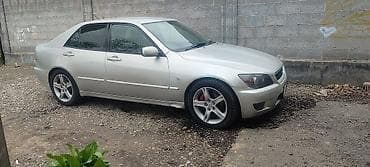 Toyota Altezza: 2002 г., 2 л, Автомат, Бензин