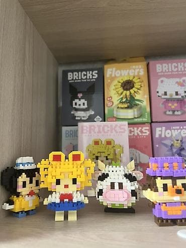kombi nova hot: Набор миниатюрных фигурок из строительных блоков BRICKS. На базаре по — 2