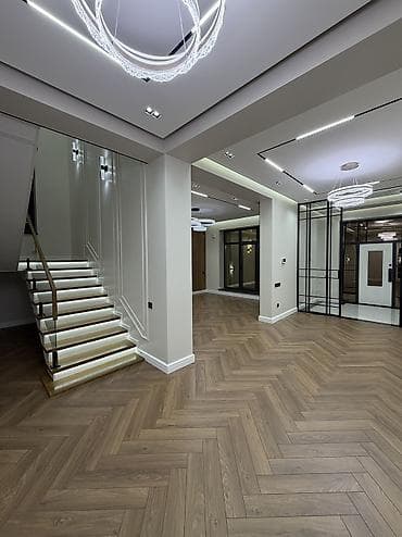 hostel osh: Современный двухэтажный дом с эффектной архитектурой и панорамным — 8