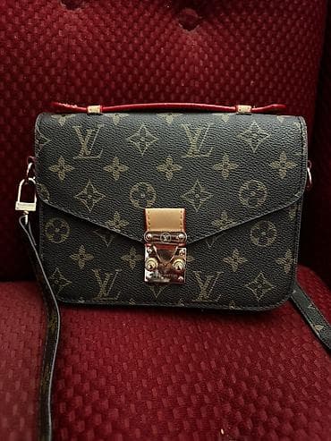 michael cors: Сумка-кроссбоди Louis Vuitton в монограмме Monogram Canvas. - Формат — 1