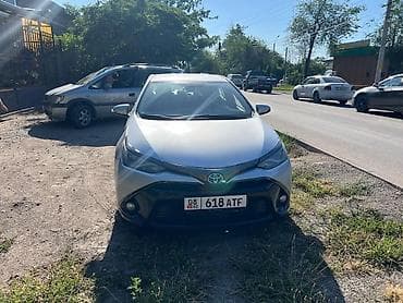 Toyota Corolla: 2021 г., 1.8 л, Гибрид, Седан