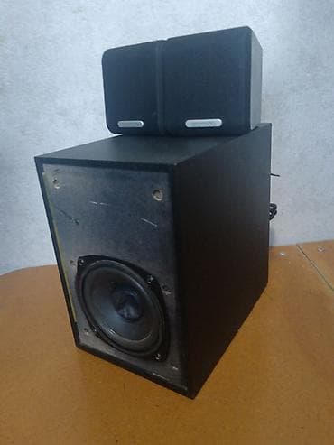 Акустическая система Microlab 2.1 - Комплектация: сабвуфер и две at lalafo.kg Акустическая система Microlab 2.1 - Комплектация: сабвуфер и две
