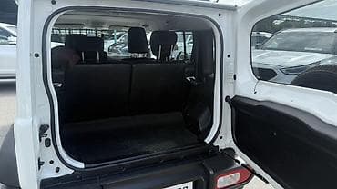 jet sky: Suzuki Jimny: 2023 г., 1.5 л, Механика, Бензин, Внедорожник — 8
