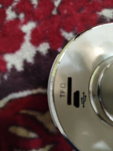 Наушники: Блютуз колонка с картой памяти на литевой батарейке с микрофоном — 3