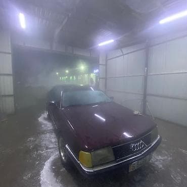 рага авто: Audi 100: 1990 г., 1.8 л, Кол менен иштөөчү, Газ, Седан — 4