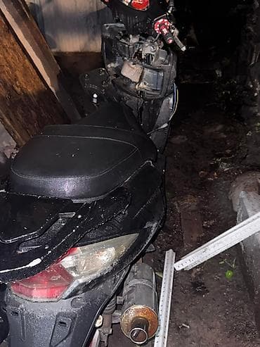 пластик на принц 150: Тип скутера 150 куб. см, Бензин, Б/у — 1