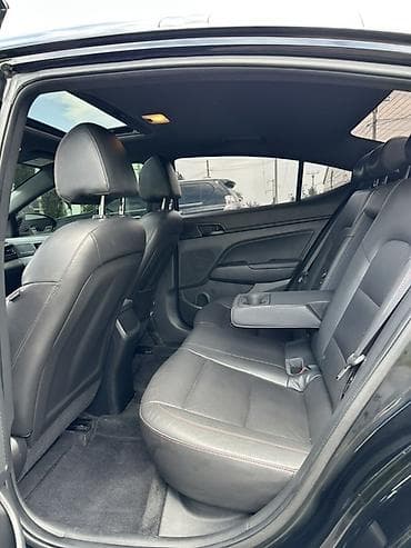 Hyundai Elantra: 2020 г., 1.6 л, Автомат, Бензин, Седан — 8