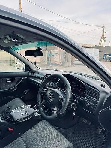 Subaru: Subaru Legacy: 2002 г., Седан — 5