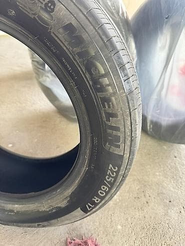 Транспорт: Шины 225 / 60 / R 17, Лето, Б/у, Комплект, Легковые, Michelin — 2