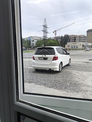 Honda Fit: 2004 г., Бензин, Хэтчбэк