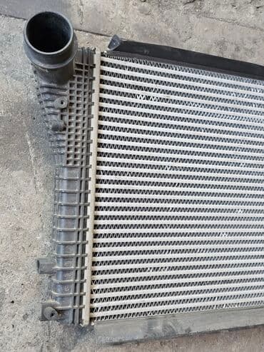 системы охлаждения xilence: Интеркулер VW Passat B6 05-09, VW Passat B7 10-, VW Passat B7 10-14 — 7