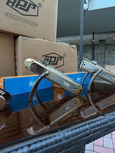 ручки с камнями для кухонной мебели: Дверная ручка, Для межкомнатных дверей, Металлические, Без установки — 5