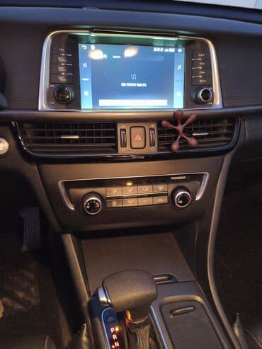 срочно продаю в связи с переездом: Kia K5: 2017 г., 2 л, Автомат, Газ, Седан — 4