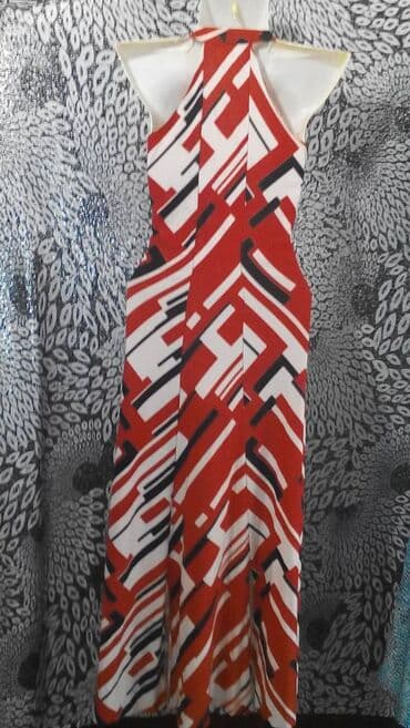 прокат вечерних платьев больших размеров: Продаю очень красивое, вечернее платье нос гипюровой накидкой. Размер — 16