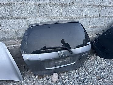 задний бампер виш: Крышка багажника Honda, 2004 г., Б/у, Оригинал — 2