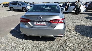 chevrolet taho: Toyota Camry: 2020 г., 2.5 л, Автомат, Гибрид, Седан — 7