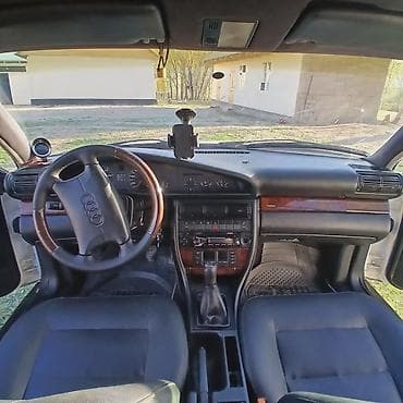 mazda demio1: Audi : 1995 г., 2.8 л, Ручные, Бензин, Седан — 9