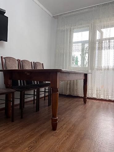 Столы для зала: Стол раздвижной достигает 2,5 метров из дерева. Очень качественный и — 2