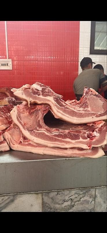 мясо продажа: СВИНИНА

猪肉。家养猪肉，非常美味。每天都有新鲜猪肉供应。

现有以下部位：
	•	后腿肉
	•	前腿肉
	•	猪排和排骨
	•	五 — 10