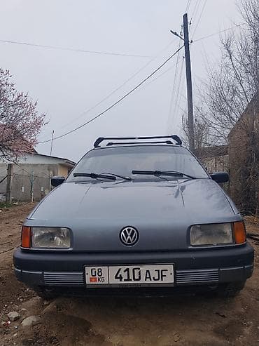 prius 30: Volkswagen Passat: 1990 г., Седан — 1