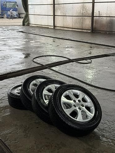 forester 2003: Колеса в сборе 215 / 60 / R 16, Б/у — 4