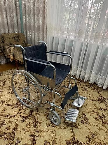 Инвалидная коляска с ручным приводом - Рама: стальная/хромированная
