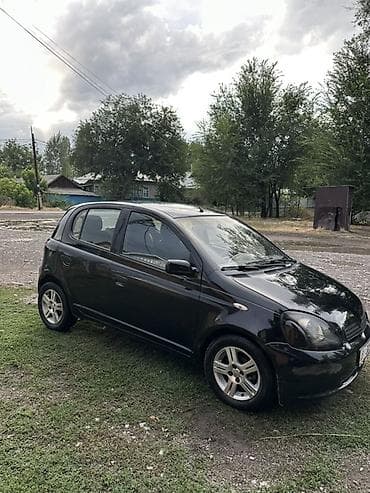 машина тайотта: Toyota Yaris: 2001 г., 1.3 л, Механика, Бензин, Хэтчбэк — 3