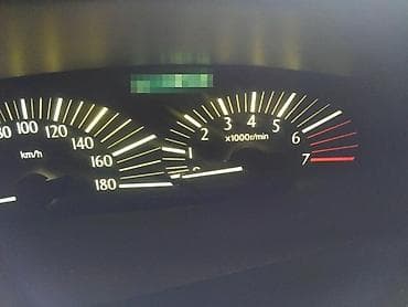 Щиток приборов Toyota