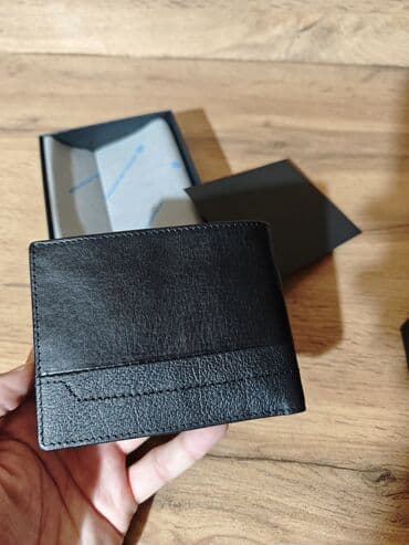 найден кошелек: Портмоне 
Натуральная кожа — 3