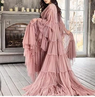 Киреге берилүүчү кийимдер: Сдаю платье на прокат для фотосессии.Для фотосессии беременных.Основа — 2