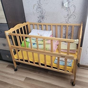 Детская односпальная кровать, Б/у, Для мальчика, С матрасом, Дерево