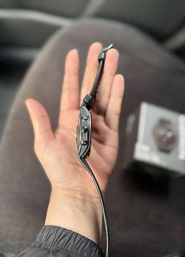 Спортивные часы Garminс круглым корпусом и черным силиконовым at lalafo.kg Спортивные часы Garminс круглым корпусом и черным силиконовым