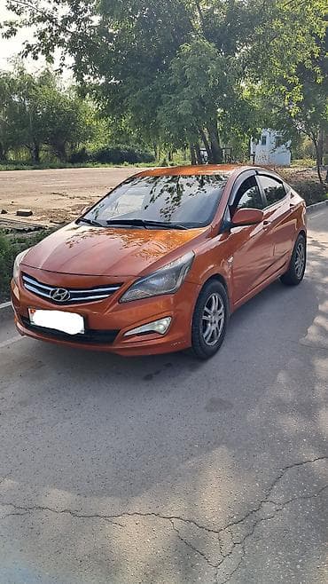 Hyundai Solaris: 2015 г., Автомат, Седан — 3
