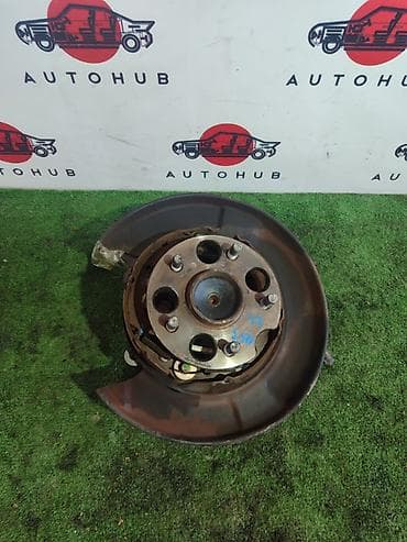 abs prius: Задняя левая Ступица Toyota 2005 г., Оригинал — 1