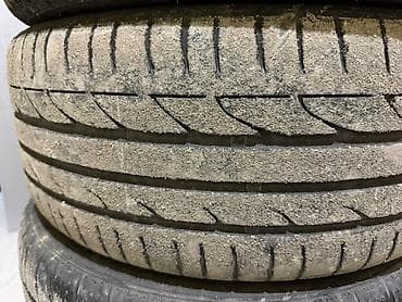 мокрый: Шины 235 / 40 / R 19, Лето, Б/у, Легковые, Япония, Bridgestone — 1