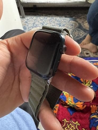 Смарт-часы с прямоугольным сенсорным экраном и колесиком/кнопкой