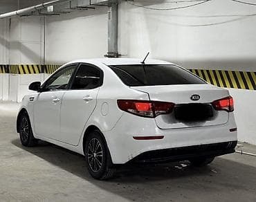 Kia Rio: 2016 г., 1.4 л, Автомат, Бензин, Седан