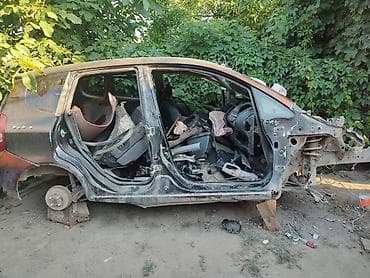 Разбор на запчасти: Honda Fit/Jazz (кузов GD, 5‑дверный хэтчбек) В — 9