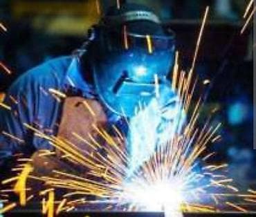 Требуется Сварщик на производство, Оплата: Дважды в месяц, 3-5 лет опыта