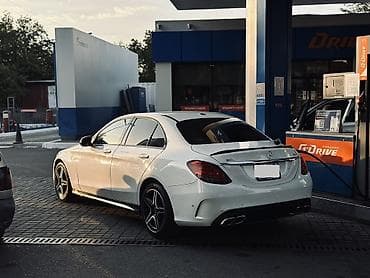 Транспорт: Mercedes-Benz C-Class: 2019 г., 2 л, Автомат, Бензин, Седан — 2