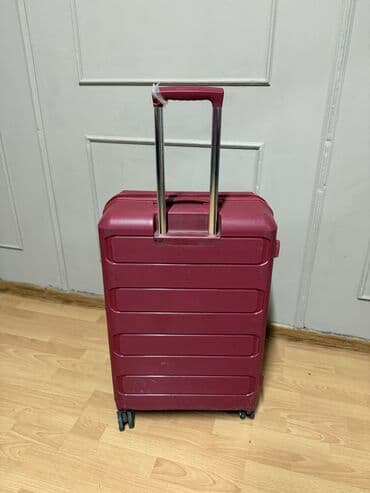 Чемодан, Б/у, Материал: Полиэстер, Большой (более 70 л), Кодовый замок, На колесах, С выдвижной ручкой