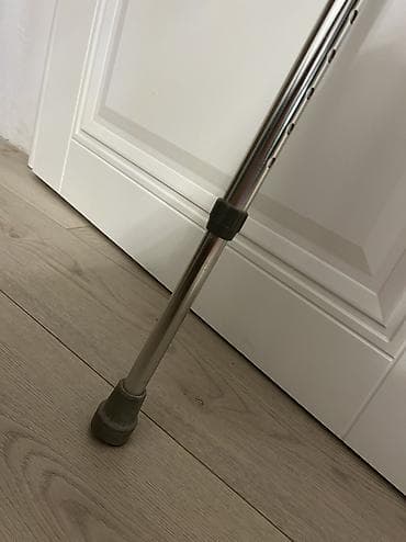 Ходуноктор, балдактар, таяктар, роллаторлор: Костыль и трость: 1.Черная трость регулируемая, складная конструкция — 7