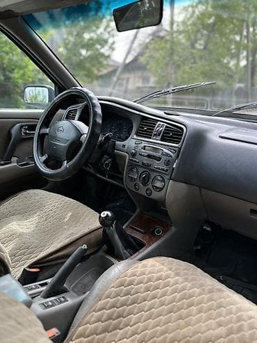 Транспорт: Nissan Primera: 2000 г., 1.8 л, Ручные, Бензин, Седан — 4