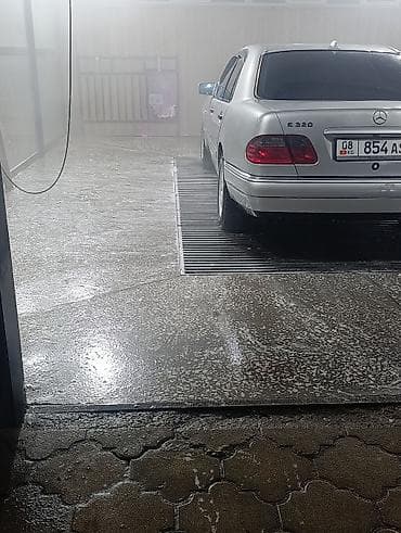 Mercedes-Benz E-Class: 1995 г., 3.2 л, Автомат, Седан — 4