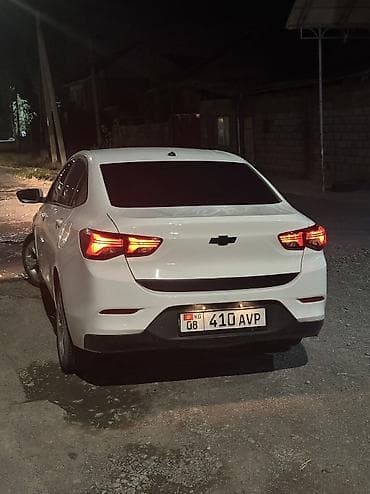 Chevrolet Onix: 2019 г., 1 л, Автомат, Бензин, Седан — 2