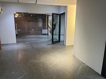 5: Аренда офисов, 220 м², В жилом комплексе, 1 линия, С оборудованием, С отдельной кухней — 8