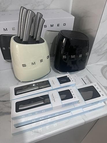 задаю: Ножи SMEG с подставкой - Набор кухонных ножей SMEG с — 1