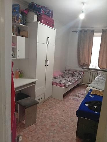 сдам комнату с хозяйкой: Продаётся трёхкомнатная квартира в селе Описание: - Узкий коридор с — 5